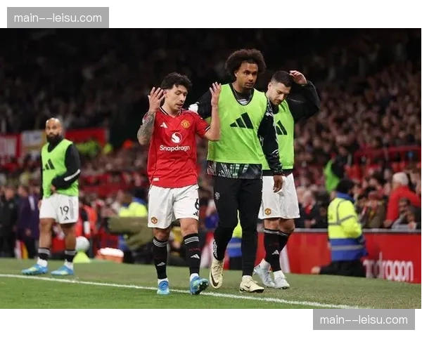 曼联一比二不敌利兹联 玫瑰德比爆冷输球